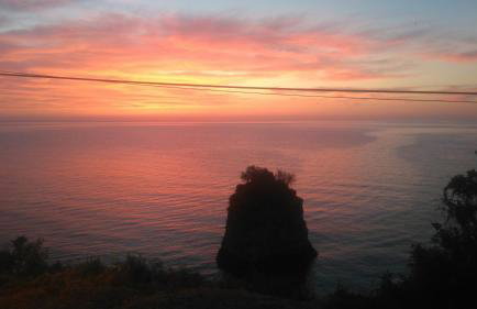 Kamari Guesthouse - Photo 4