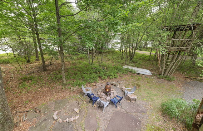 Elk Hollow by Avantstay Lakefront Chalet w Game Room Fire Pit - Photo 51