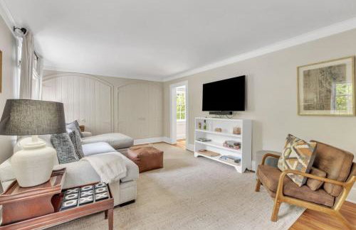 Newly Renovated Carriage House - Foto 32