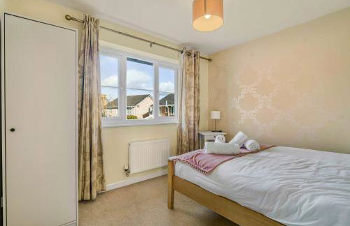 Spacious 4 Bedroom Warrington House with Free Parking Perfect for Contractors, Families and Business Guests - Foto 8