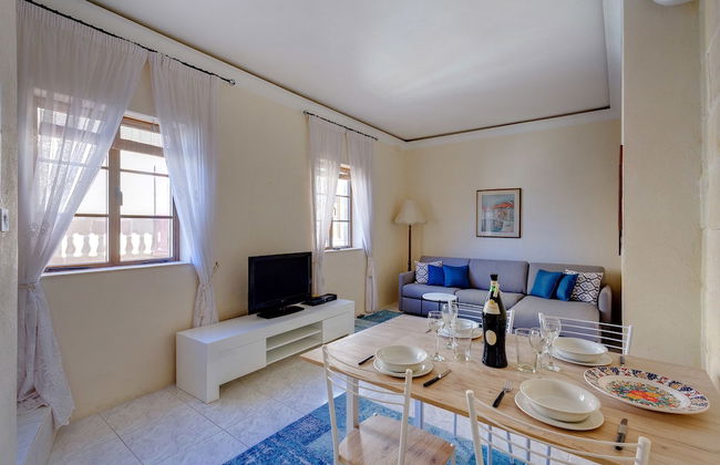 Traditional Maltese Townhouse, Roof Terrace and Views - Photo 5