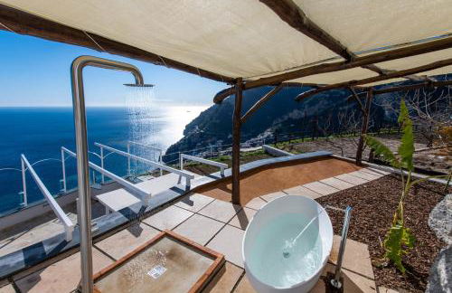 VILLA LA TAGLIATA spectacular jacuzzi tub amazing view and private parking garage - Photo 7
