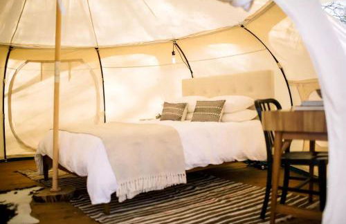 Beautifully Furnished Bell Tent Rental for a Vacation in Elgin, Texas - Foto 8