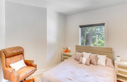 Forest Views and Fire Pit! Cozy Cabin in Crestline - Foto 1