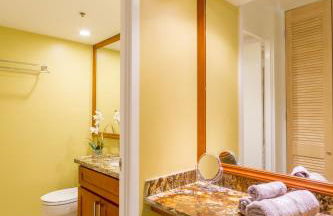 Tropical Studios at Marine Surf Waikiki - FREE PARKING - BEST LOCATION - FULL KITCHEN - SWIMMING POOL - Foto 118