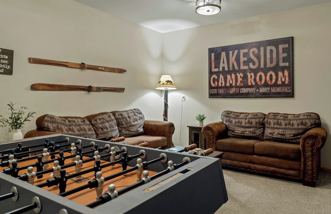 Pocono Paradise by Avantstay Lakeside Retreat, Hot Tub, Game Room, Near Beach - Foto 63
