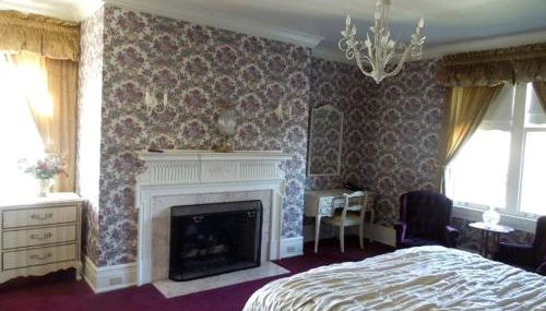 Amazing Villa Rental near Lake Michigan for Family or Group Glamping Vacations in Sheboygan, Wisconsin - Foto 5