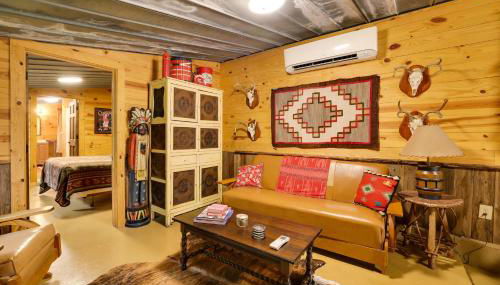 Rural and Horse-Friendly Cabin about 24 Mi to Bandera! - Foto 4