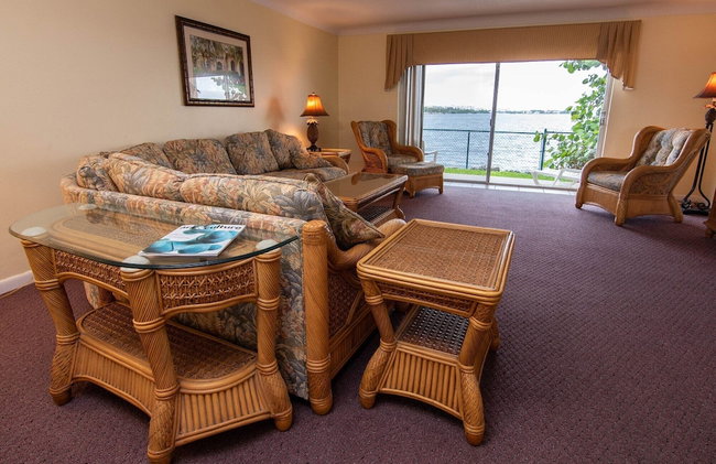 Palm Beach Waterfront Suites - Photo 66