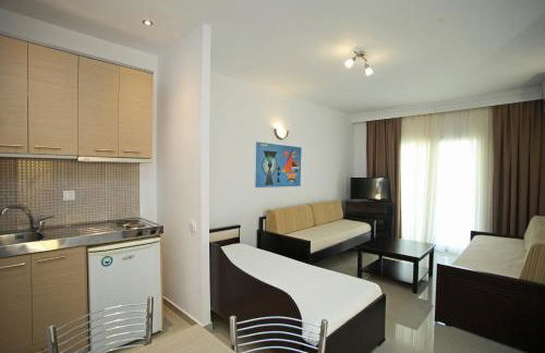 Naias Beach Hotel - Foto 102