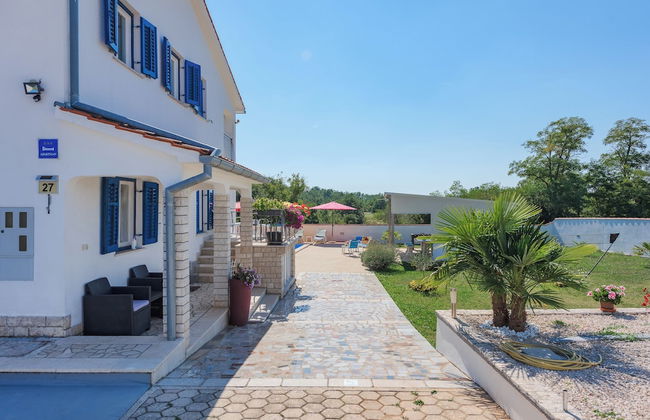 Family home with hydromassage pool & fun activities - Foto 20