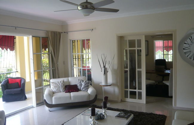 Villa Los Almendros - 2 Private Pools & Tennis & Pickle Ball - Photo 9