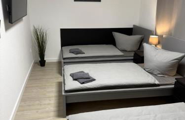 Frankfurter 21 Haus - 2 WE, 2 Küchen, 2 Bäder, 6 SZ, 19 Betten - Foto 53