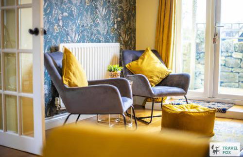 Smithy Bank Cottage - with free parking! - Photo 30