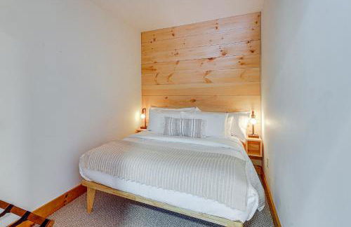 All-Season Lake House Between Okemo and Killington! - Foto 23