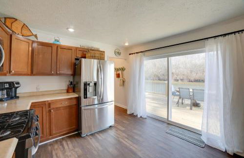 Charming Riverfront Retreat in Monticello! - Foto 10