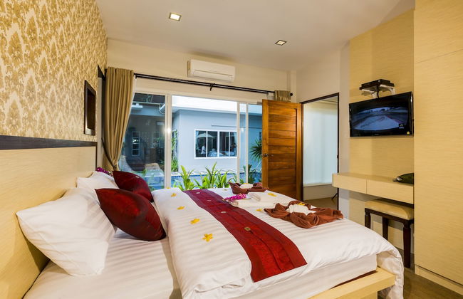 Irawan House - Photo 10