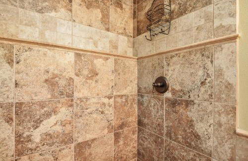 Utopia End-Unit Townhome On the 18th Hole Pool Table Fun Porch with Great Views - Foto 17