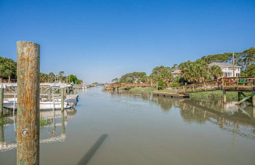 NEW LISTING Six Bedrooms - Private Dock - Steps to the Beach - Sleeps 14 - Foto 70