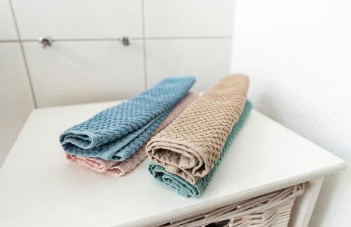 AAB Apartment 80qm mit 2 Schlafzimmern, Self-Check-in mit Wlan und gratis Parkplatz am Haus - Foto 14