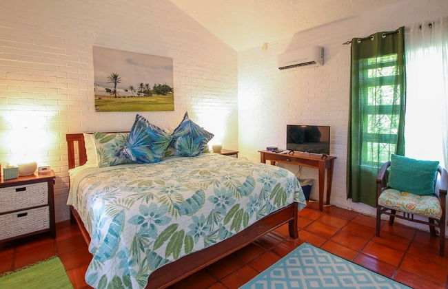 Secluded Beachfront Villa with Large Pool and Gardens - Fryers Well Bay by BSL Rentals - Foto 3