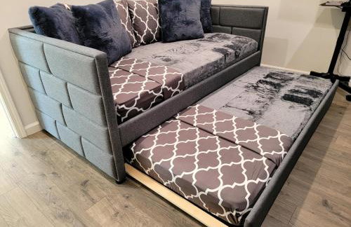 Perfectly located Pico Robertson ground floor 3 bedroom apartment Walk to restaurants WIFI TV Game Console Parking 5 minutes to Rodeo Drive - Foto 18