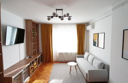 Home Run Apartment - Photo 1