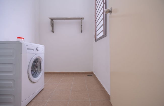 OYO Home 89458 Amazing 2br D'summit - Foto 45