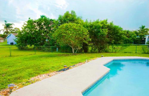 3 Bedrooms 2 Baths Pool Home available for LONGER STAYS!!! - Foto 37