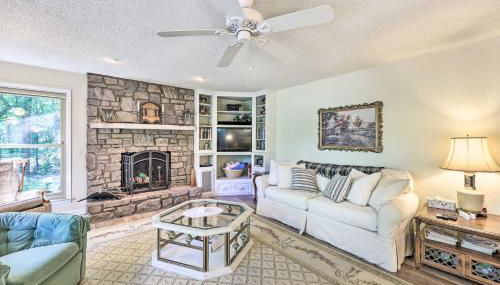 Furnished Deck with Views Hot Springs Cottage - Foto 4