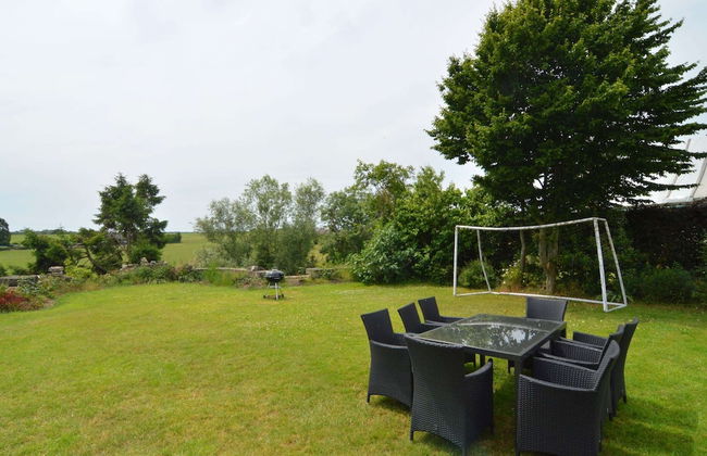 Modern Holiday Home in Senzeille With Garden - Foto 29