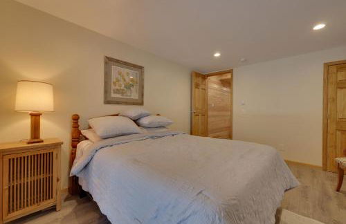 Large Deck and Resort Amenities Lake Ariel Retreat - Foto 24