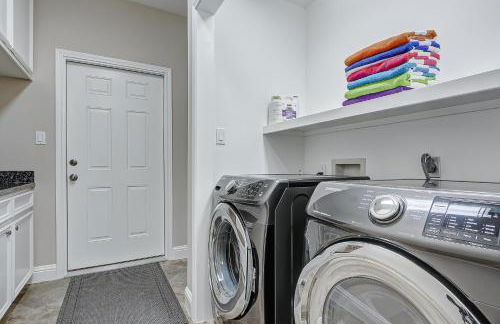 Best of Lake Conroe - Sleeps 16 - Lakefront Memories - Photo 18