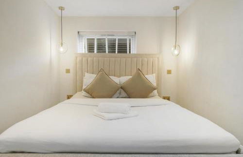 Stylish Kentish Town HomePrivate Garden Jacuzzi - Foto 20