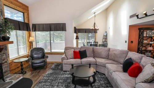Seven Springs 2 BR Premium Condo, Walk to Slopes by RedAwnin - Foto 4