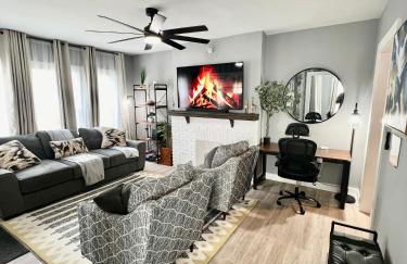 Charming 2BR 2BA 10 min DT Airport by LSP Homes - Foto 2