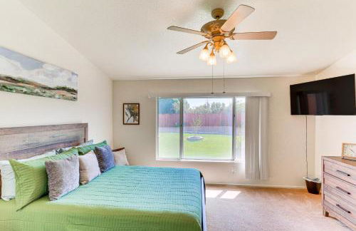 Victorville Home with Large Yard and Charcoal Grill! - Foto 12