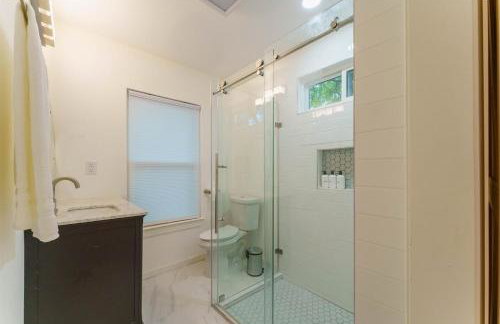 Cozy Austin Escape King and 3 Queens Family or Group - Foto 6