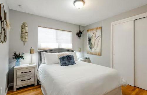 4 Bedrooms and 5 Beds with Game Room Only 5 min Drive to College and Perfect for Family's - Foto 23