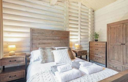 Treetops Luxury Log Cabin - Hot tub, BBQ & Sauna - Foto 16