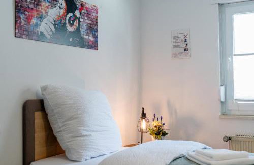 janu-homes - 3 Zimmer Apartment - 4 Betten, Waldblick vom Kirchplatz - Foto 12