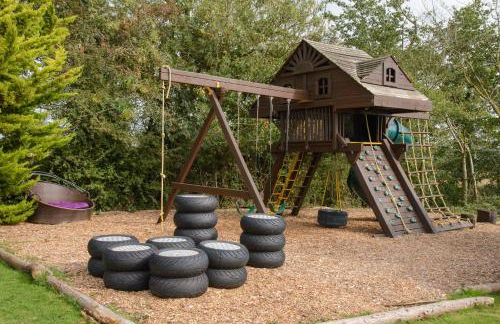 Deluxe 2 Bed Versace Bungalow Hot Tub, Sky TV, Cinema Screen Saffron Walden - Foto 28