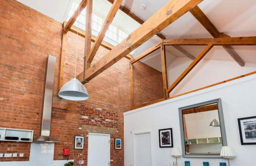 Bowen-Buscarlet (Large Suite) at Bicester Heritage - Foto 23