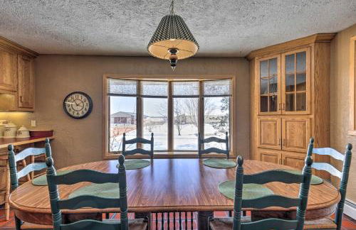 Simple Cranberry and Wine Farm Home with Fire Pit! - Photo 8