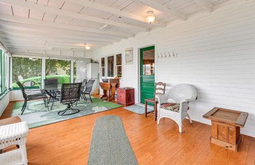 Dock and Rowboat Beechnut Bungalow on Keuka Lake - Foto 18