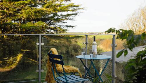 Farmhouse Charm with Modern Style in Pembrokeshire - Foto 3