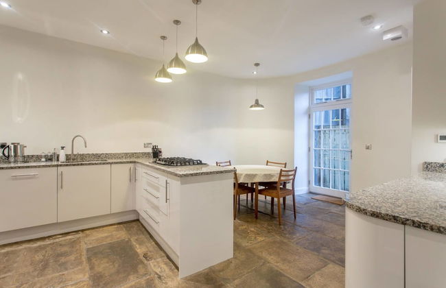 JOIVY Spacious 2 Bed Apt in Ideal City Centre Location - Foto 19