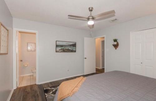 Cheerful 3 BR 2BA Home in Great Neighborhood! - Foto 36