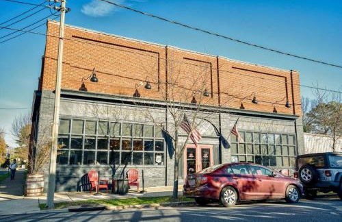 The Black Log Cabin - Hot Tub & Game Room - Foto 67