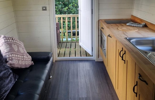 Glamping Hut - Sleeps 2, hot tub & Parking - Foto 9